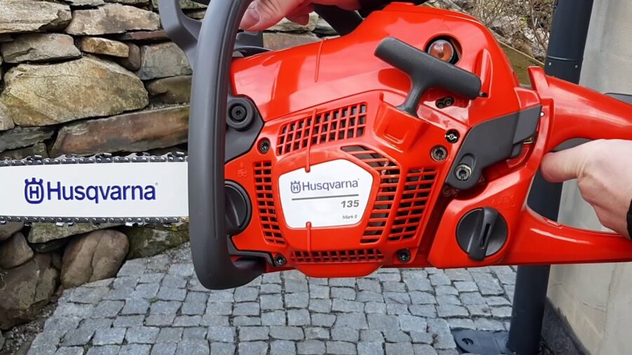 Husqvarna 135 moottorisaha